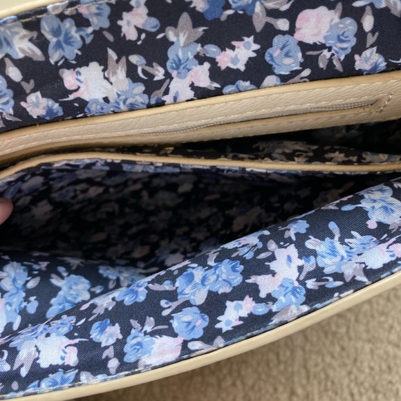 🧿 CROSSBODY BAG - Picture 7 of 8